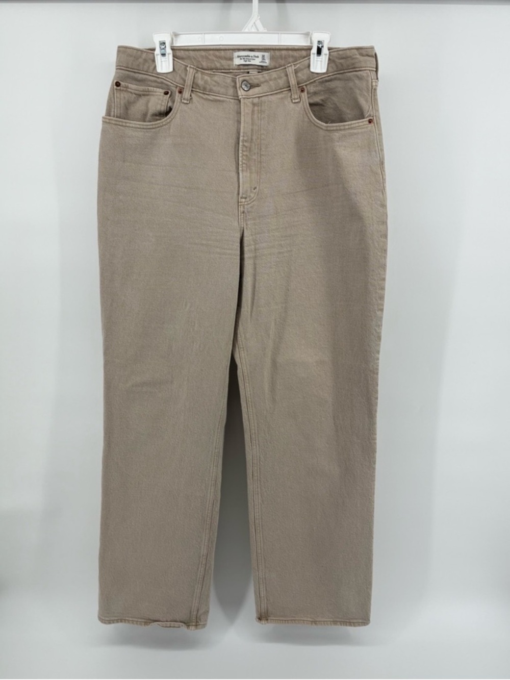 Abercrombie & Fitch Beige Straight-Leg Jeans The 90s Relaxed High Rise